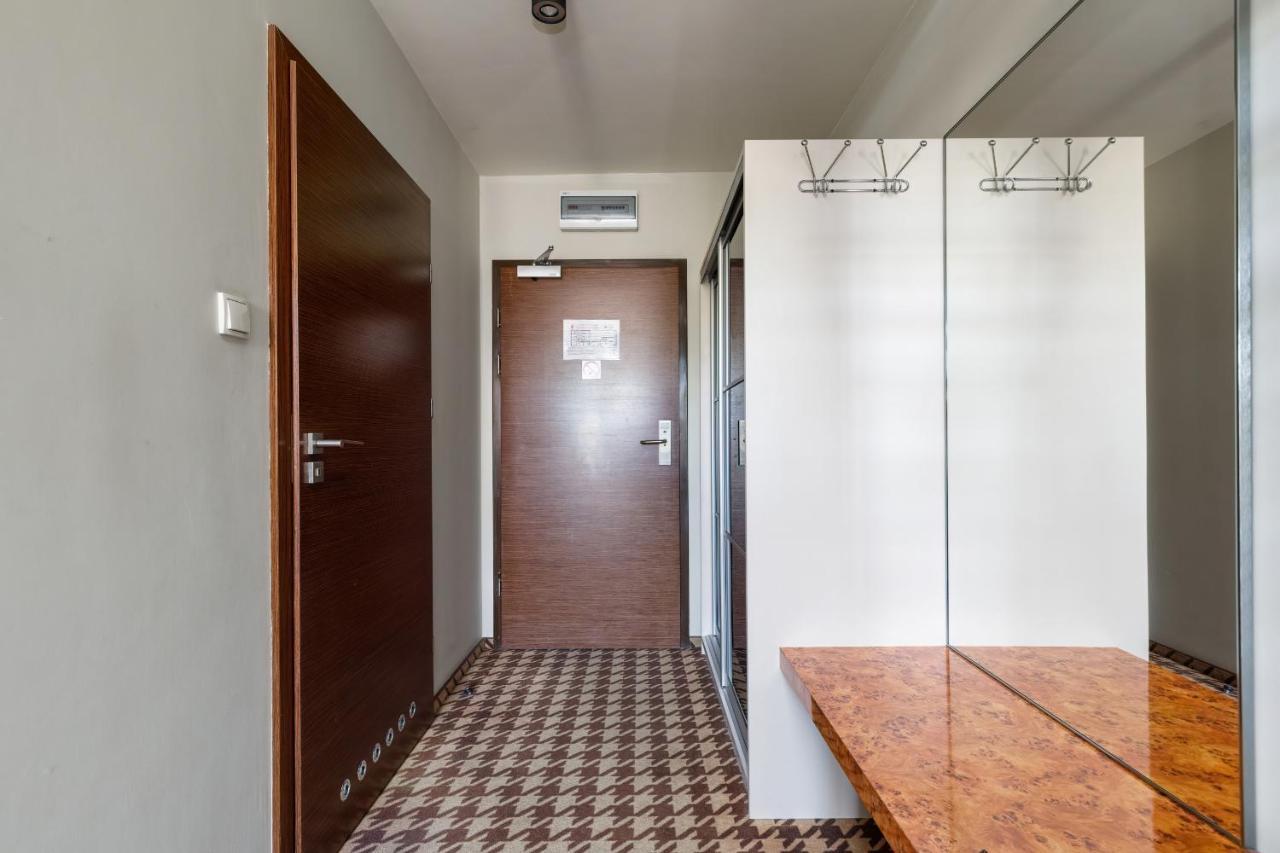 Mezzanine In 5 Star With Swimming Pool By Renters Aparthotel